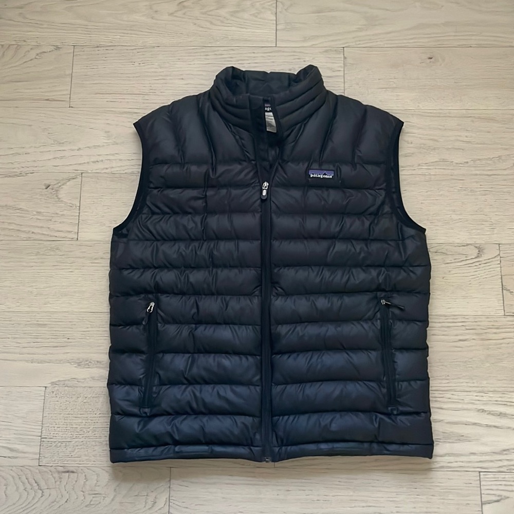 Patagonia Down Sweater Vest Men’s Medium Black